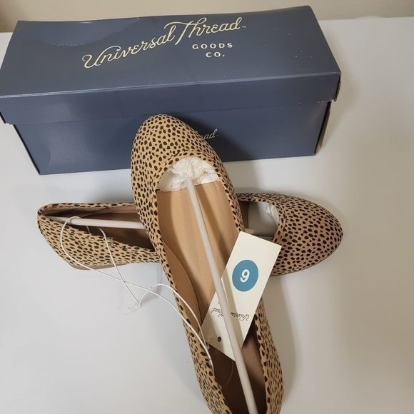 2 for $25 Universal thread round toe ballet Animal print flat ladies size 6 - Picture 8 of 9